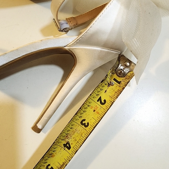 Lulu's Ayanna White Bow High Heels Sandals size 9 - Picture 12 of 13